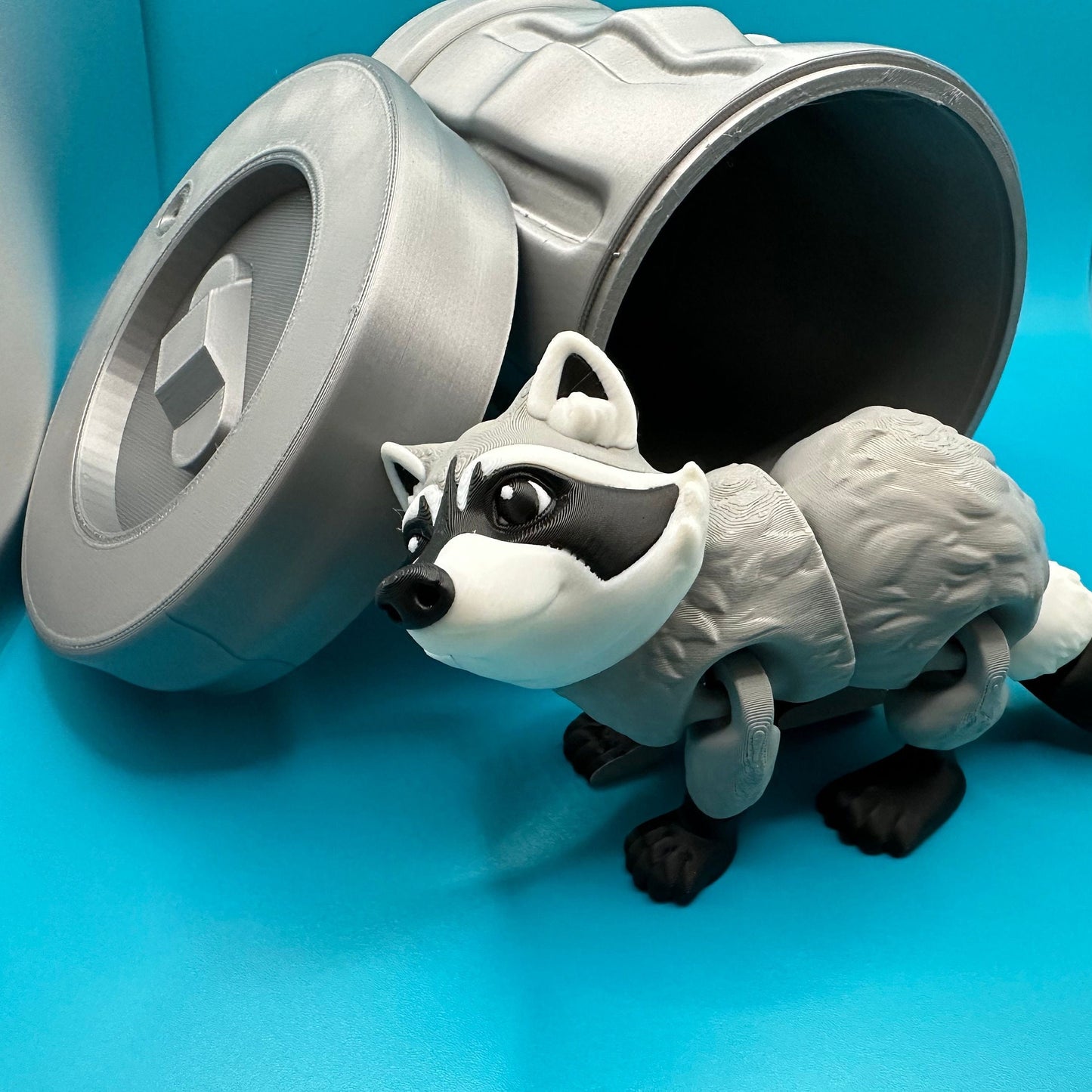 3D Printed Raccoon w/ Matching Trash Can | Printverse